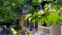 Gefyri Hotel