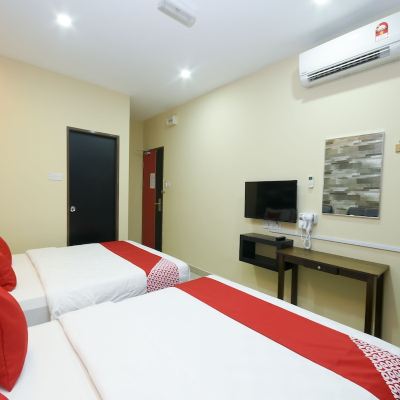 Suite Keluarga Dilarang Merokok Kupon OYO 89301 YS Inn