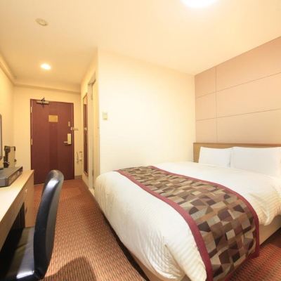 スタンダードダブルベッドルーム（禁煙） ベッセルイン福山駅北口 クーポン