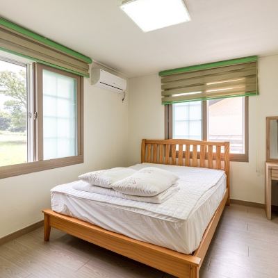 Room 108 (Bookings Are Possible From Two Nights Onwards) Jeju Albam Oreum House Pension 쿠폰