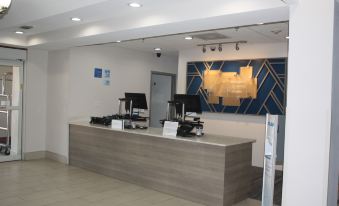 Holiday Inn Express & Suites Shamrock North - Housity