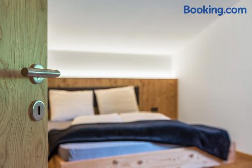 高级一卧室带阳台公寓