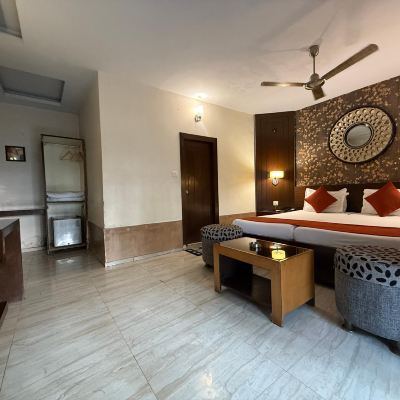 Executive Room-Upper Deck Palm Village Resort Promo Code