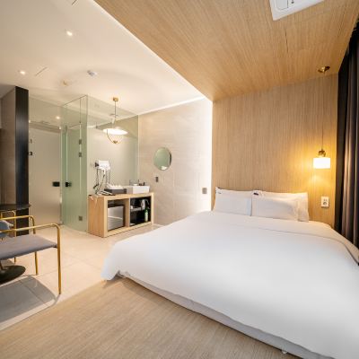 Drive-in Privacy (Bathtub, Queen Bed) Yangpyeong the Line Drive Inn Hotel 쿠폰