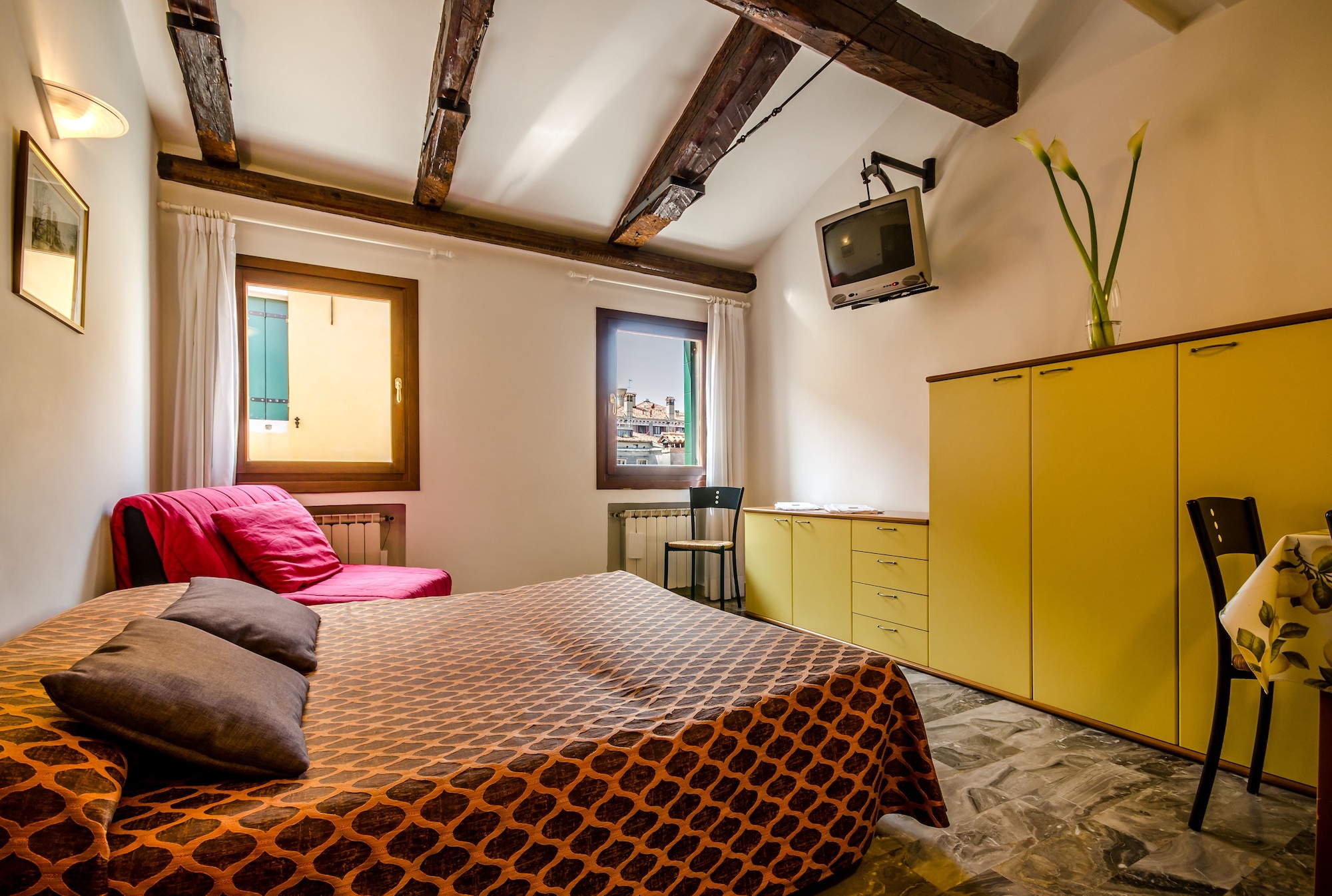 Venice Apartments基础开间， 1 间卧室