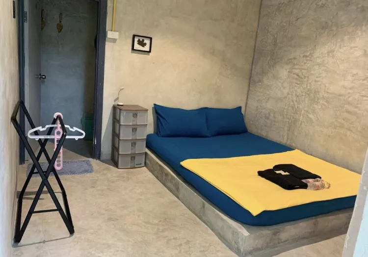 ห้องดับเบิลอีโคโนมี (ห้องพัดลม-B7)