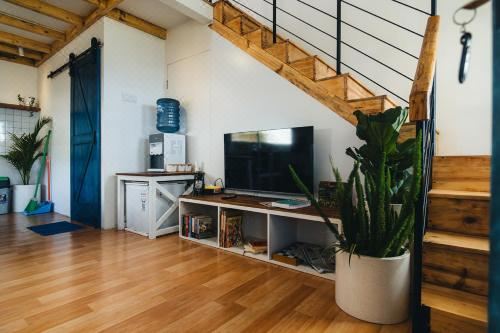 带山景的双人间