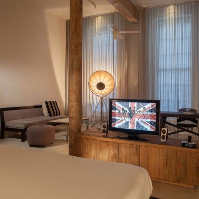 Deluxe Room, 1 King Bed, City View (Artist Loft-Lsnk) Loft 523 Promo Code