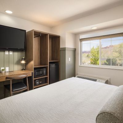 Petite King Room River Canyon Lodge Promo Code