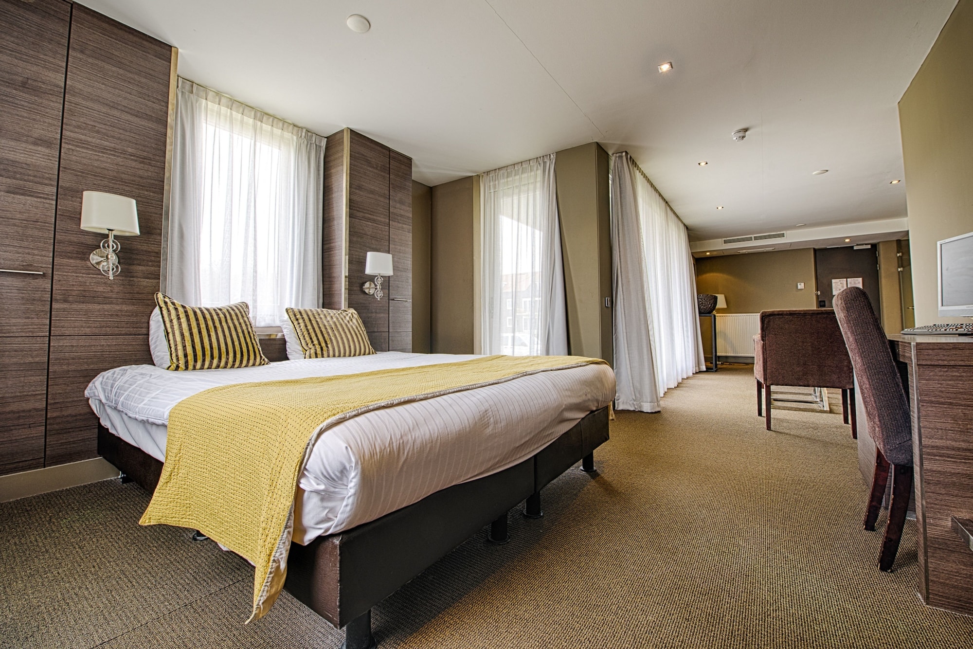 高级双人房， 按摩浴缸