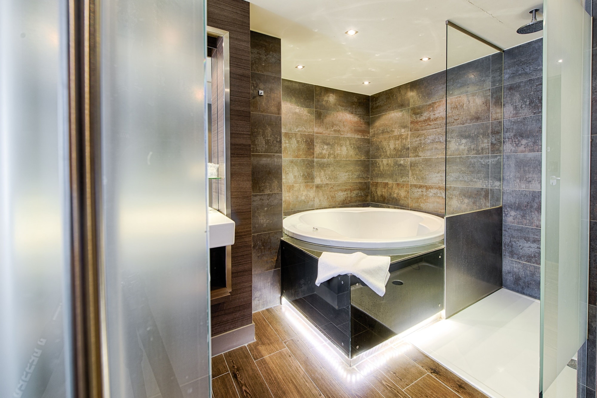 高级双人房， 按摩浴缸