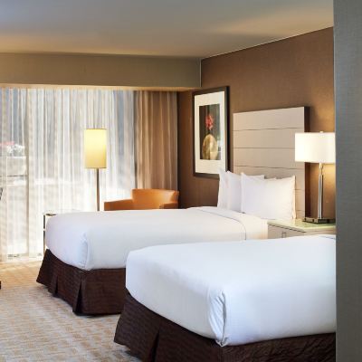 行動或聽力無障礙兩張雙人床房（帶浴缸） 洛杉磯機場希爾頓酒店優惠