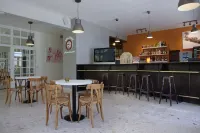 Hotel Holiday Csopak Các khách sạn ở 