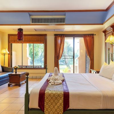 ห้องพรีเมี่ยม(เตียงคิงไซส์) รหัสโปรโมชั่น ผึ้ง-หวาน รีสอร์ท แอนด์ สปา กาญจนบุรี