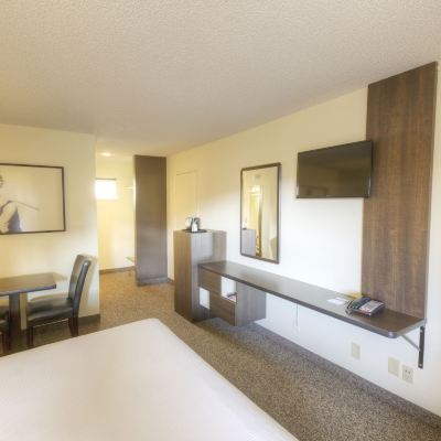 King Room Steam Plant Hotel Promo Code