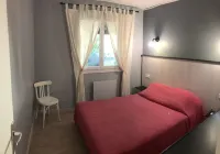 Quiet apartment, land 5000 sqm, ideally situated, beach Pinarello