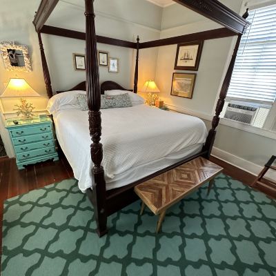 Coastal Room.King, Ensuite Walk-in Shower. Bijou, Boutique Inn Promo Code
