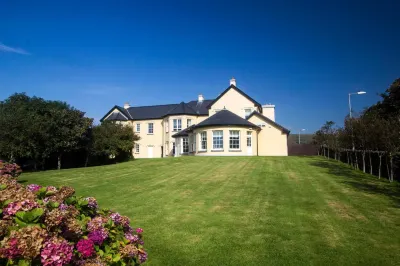 Emlagh House Hotels in 