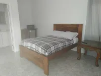 2 minutes from Downtown 5 minutes from the airport. 2 minutes from ferry Hotels in 