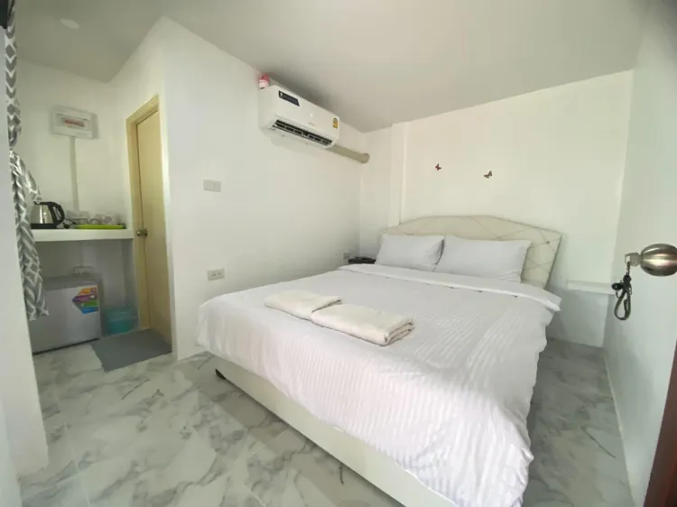 ห้องสแตนดาร์ด เตียงใหญ่ 1 เตียง