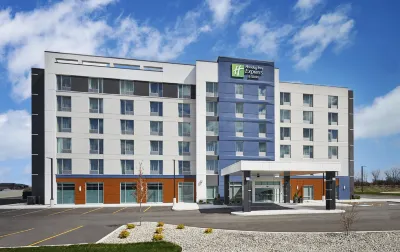 Holiday Inn Express & Suites WINDSOR EAST – LAKESHORE by IHG Hotels in 