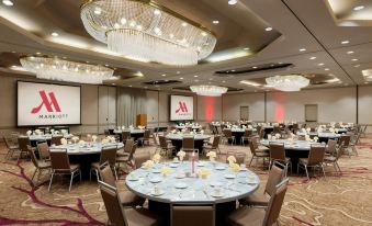 Walnut Creek Marriott - Housity