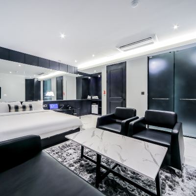 로얄 스위트 (4-인용 소파, 욕조) Ulsan Samsan Amare Hotel 쿠폰