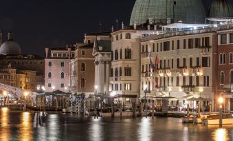 Hotel Carlton On The Grand Canal - Housity