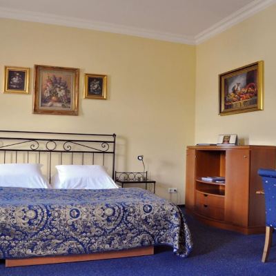 Large Wellness Apartment Festival Promo Code