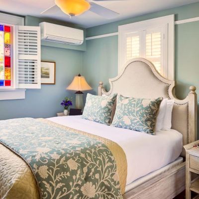 Deluxe Queen Suite with Sofa Bed The Collector Inn (Adults Only) - Saint Augustine Promo Code