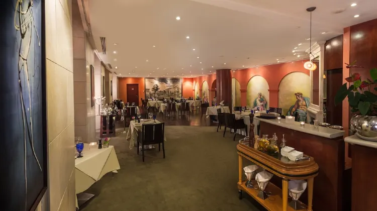 Kempinski Hotel Amman Dining/Restaurant
