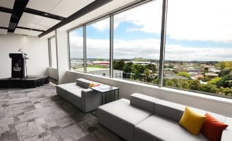 JetPark Auckland Airport Hotel