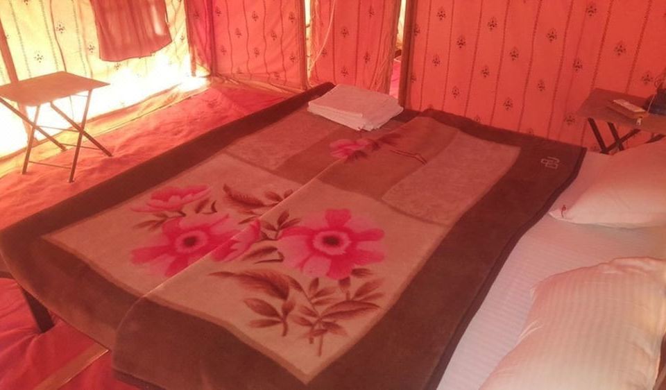 Basic Double Room with 1 Double Bed and Private Bathroom and Garden View