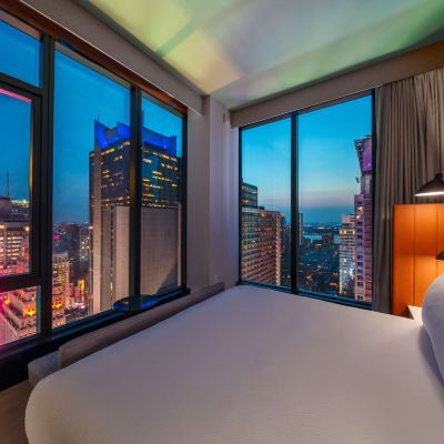 特大床球落景轉角房，聽力無障礙 紐約時代廣場 Tempo by Hilton 飯店優惠