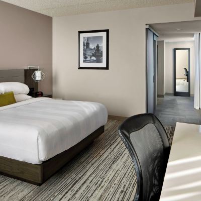 帶浴缸的大床房-無障礙通道 哈特福德/温莎機場萬豪酒店優惠