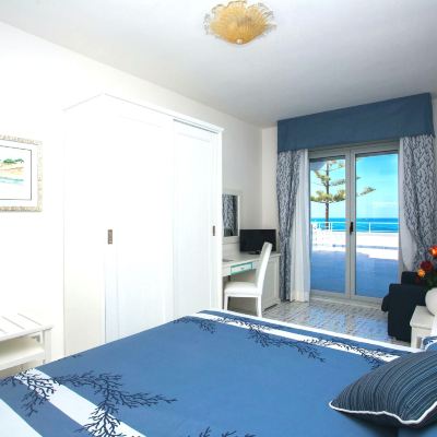 Suite with Sea View Hotel Ferretti Promo Code