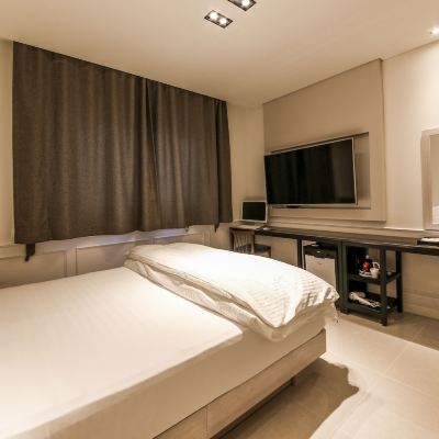 Standard Double Room With City View Win Hotel Promo Code