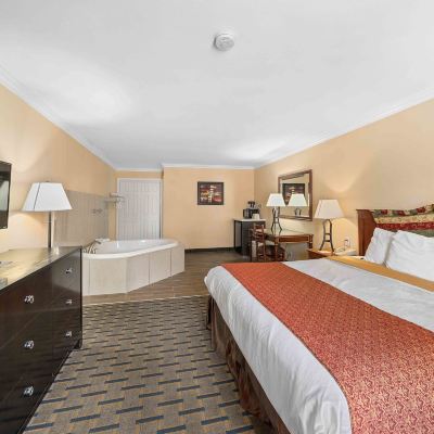 King Room with Jacuzzi