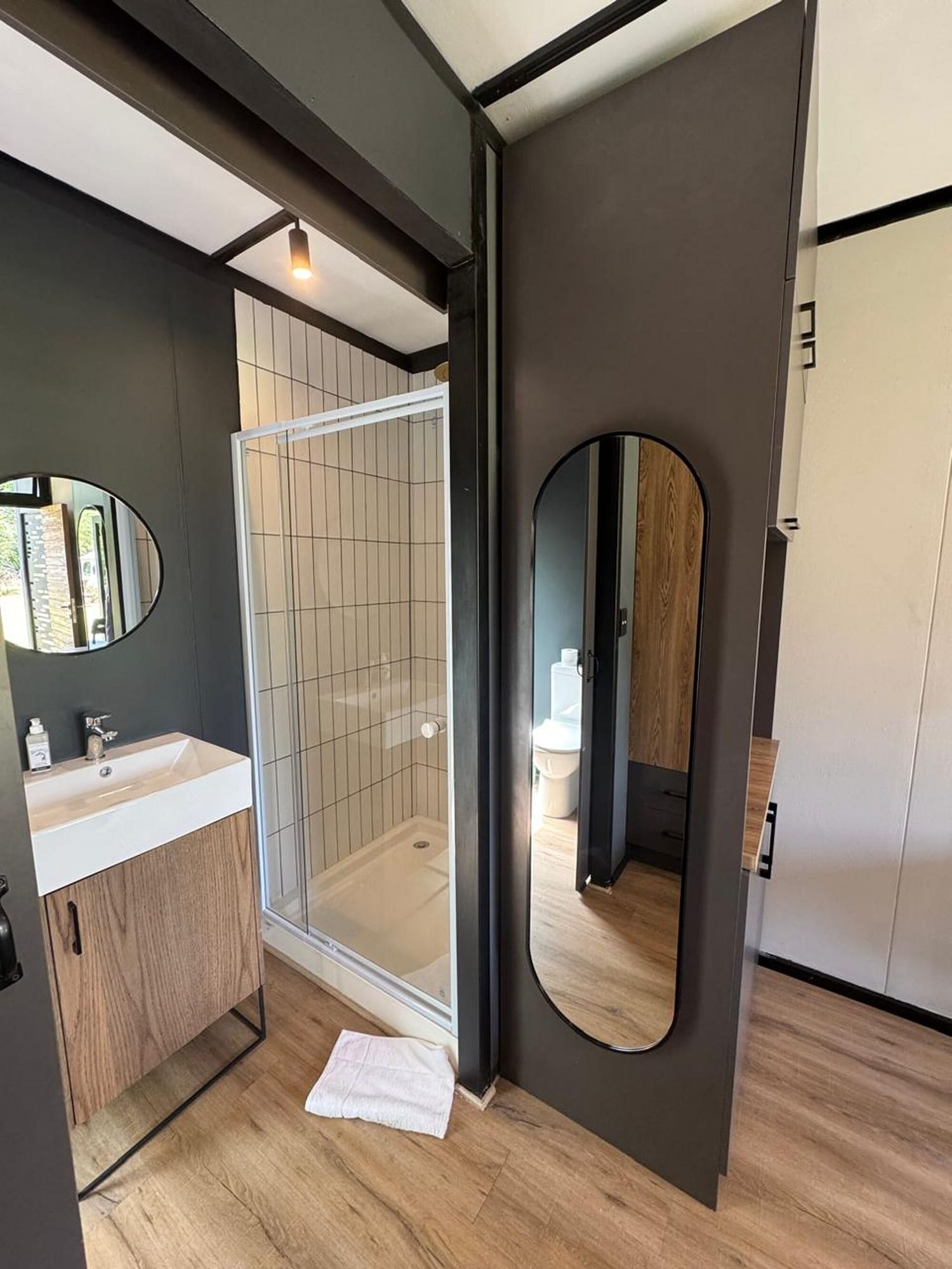 豪华双床房， 2 张单人床