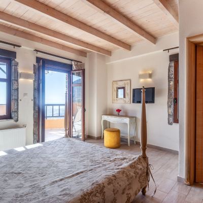 Deluxe Duplex, Jetted Tub Mala Villa Promo Code
