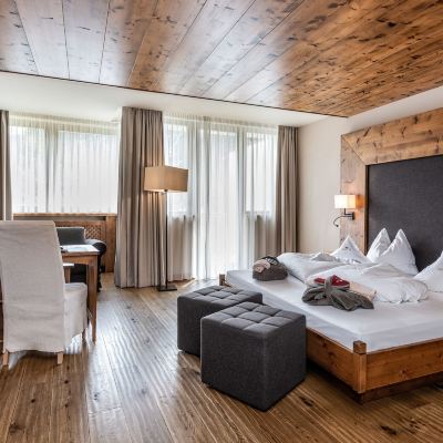 Deluxe Room (Landro Lodge) Romantik Hotel Santer Promo Code
