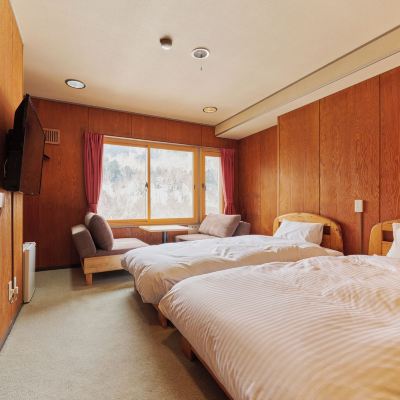 ガーデンビューツインルーム ＜志賀高原＞石の湯温泉　石の湯ロッジ クーポン