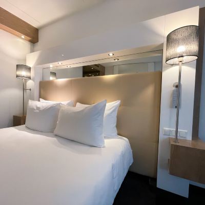 舒適豪華特大床房 萬斯特科德WTC酒店-利瓦頓優惠