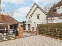 9 Church Farm Rise Hotel a 