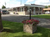 Tay Inn Hotels in Lanark County