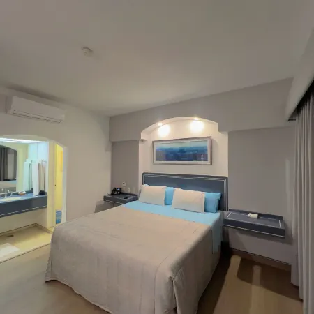 Hotel Pacific
