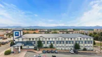 Days Inn by Wyndham Thornton Hotels in 