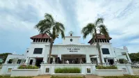 The Lisbon Melaka, Trademark Collection by Wyndham Отели в г. 