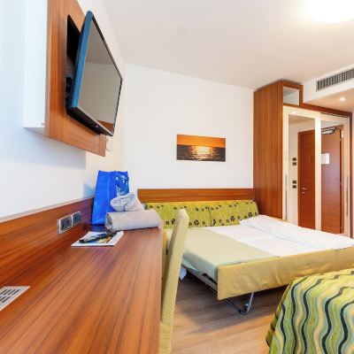 Family Room (2 Adults + 2 Children) Hotel Maregolf Promo Code