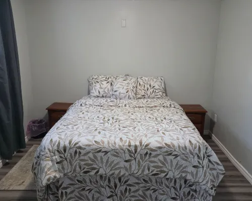 Bright & Cozy 2-Bedroom Main Floor Suite Hotel a Brampton